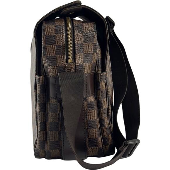 LOUIS VUITTON Damier Ebene Naviglio Messenger Bag - Picture 4 of 14